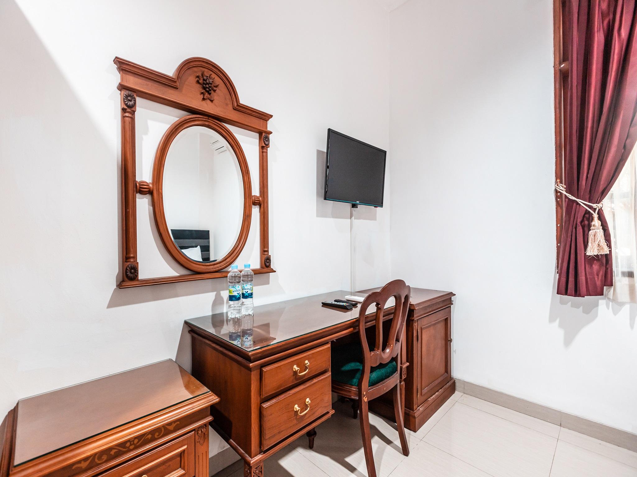 Oyo 1990 Kost Kuningan Executive Boading House Setiabudi Jakarta Exterior photo